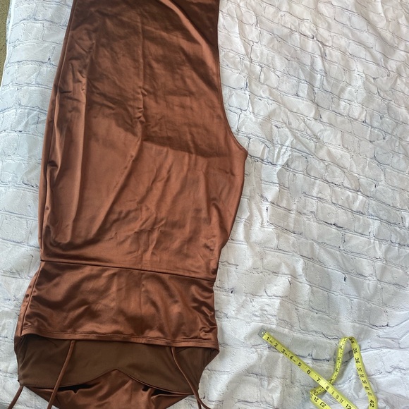 Windsor brown satin Lola dress. Large. Great for homecoming or prim or wedding - Picture 9 of 11